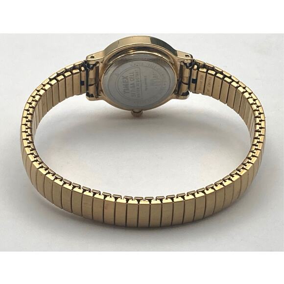 Classic Timex Women's Watch 23mm - Expandable Band - New Battery - WR - Picture 4 of 7